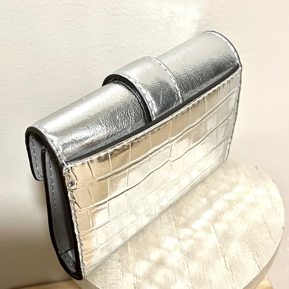 Michael Kors : Silver Metallic Crocodile Embossed Tri-Fold Envelope Wallet | NWT - Picture 4 of 6